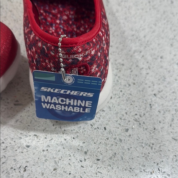 Skechers Red Sneakers with Chunky Sole - Picture 5 of 5